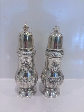Vintage silver plated salt &pepper shakers made In Japan Victorian ornate